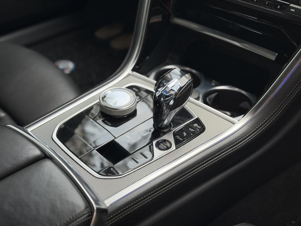 BMW 8 Series 840i Coupe M-Sport, picture 6