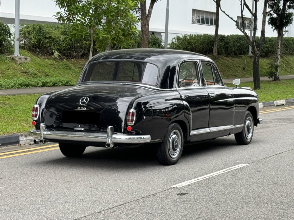 Mercedes-Benz 219 Ponton, picture 2
