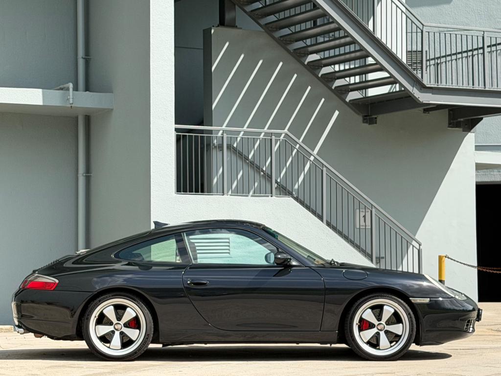 Porsche 911 C4 Coupe Tip Millennium Edition, picture 2