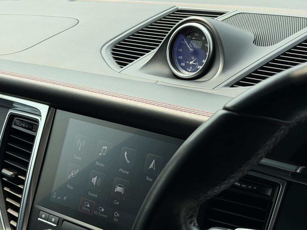 Porsche Macan GTS 3.0A PDK Panoramic Roof, picture 8